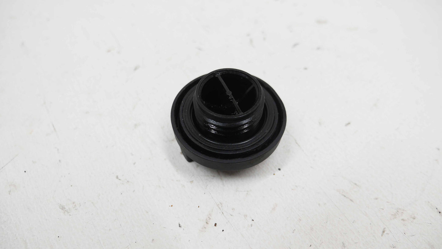 Engine Oil Filler Cap - Fits Suzuki Swift EZ 2004-2011