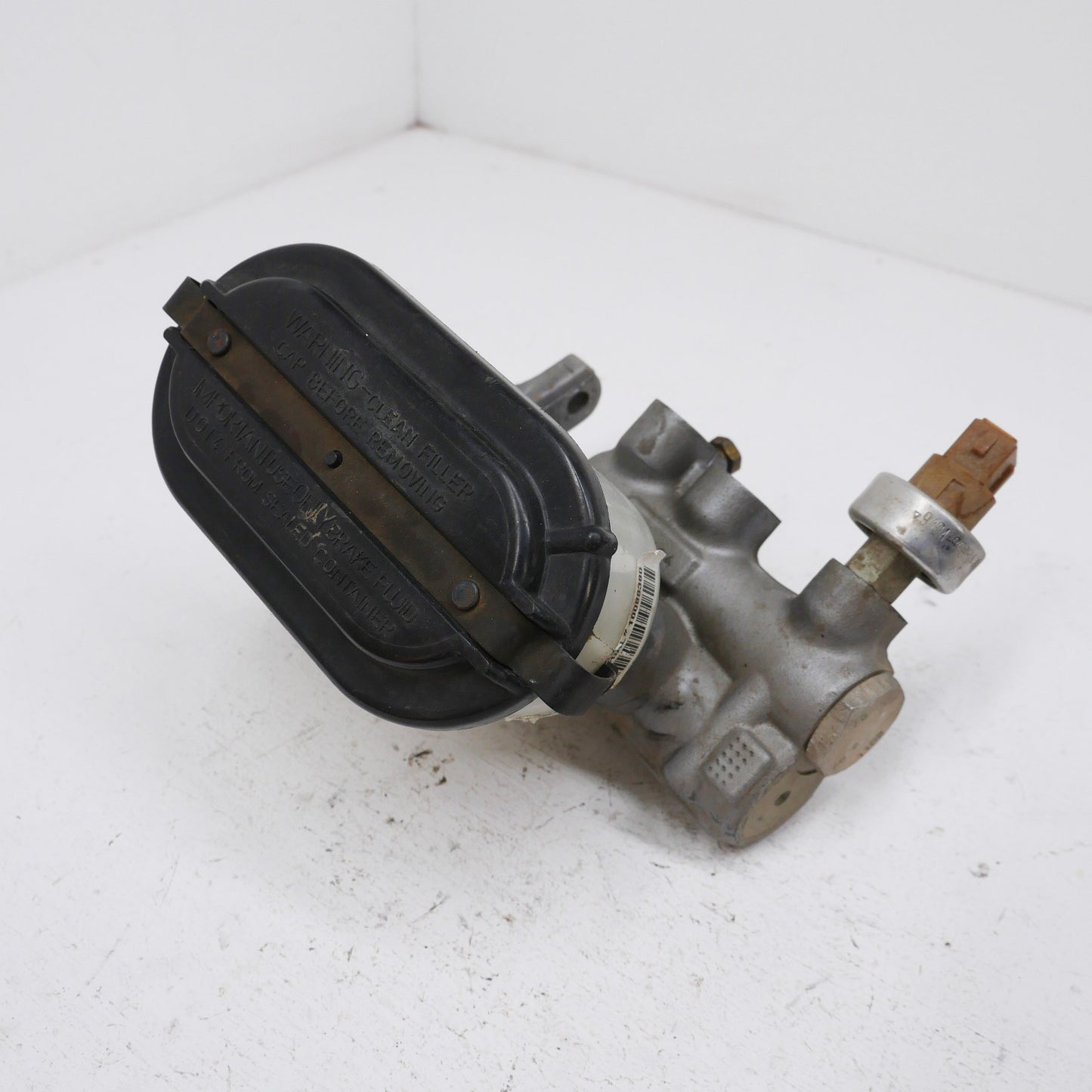 Brake Master Cylinder Sedan - Fits Ford Falcon AU SR 1998-2002