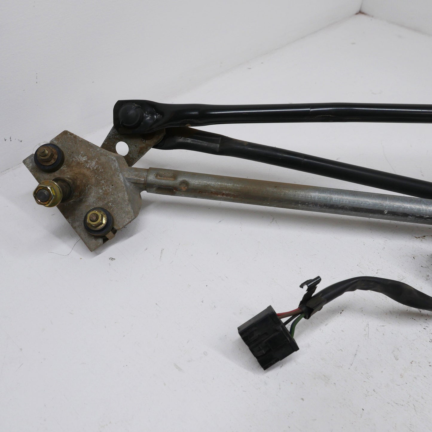 Windscreen Wiper Motor and Linkages AU3 - Fits Ford Falcon AU SR 1998-2002