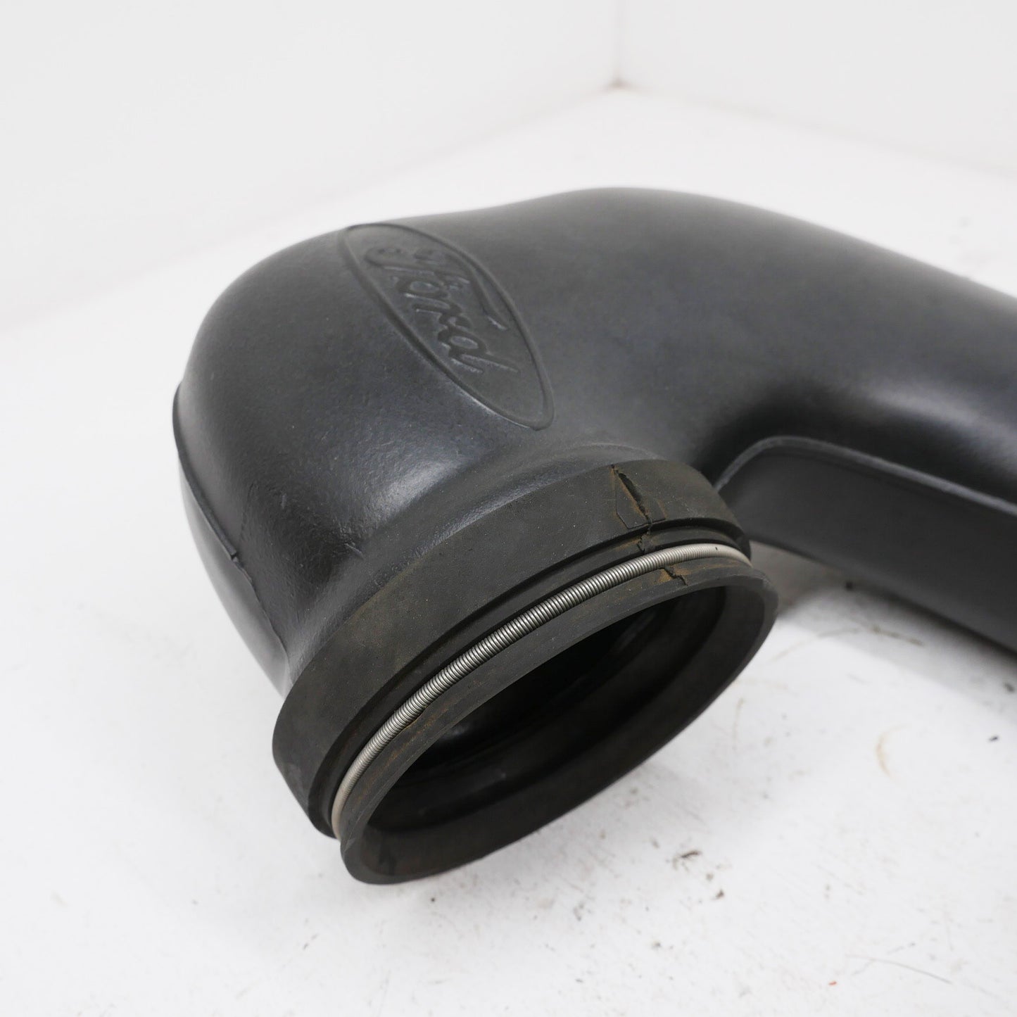 Top Intake Tube AU3 - Fits Ford Falcon AU SR 1998-2002