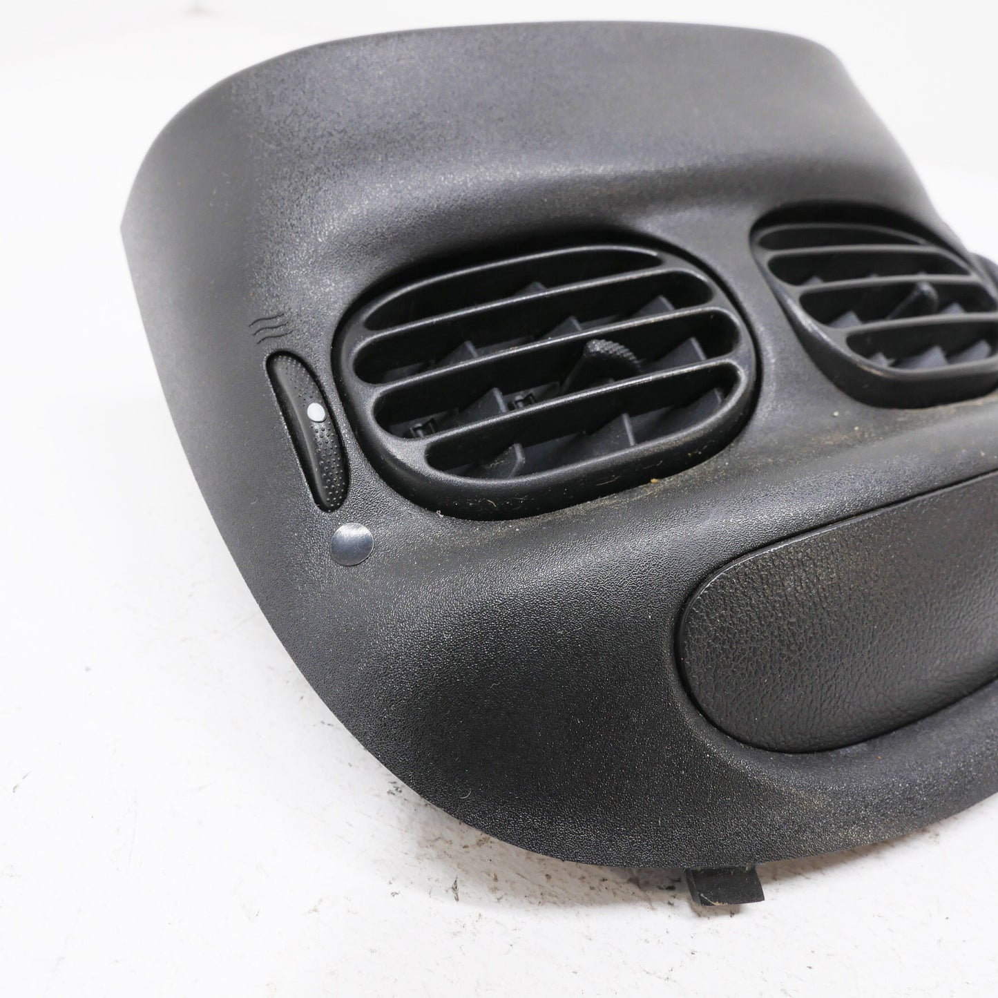 Rear Seat Center Console Vents Black - Fits Ford Falcon AU SR 1998-2002