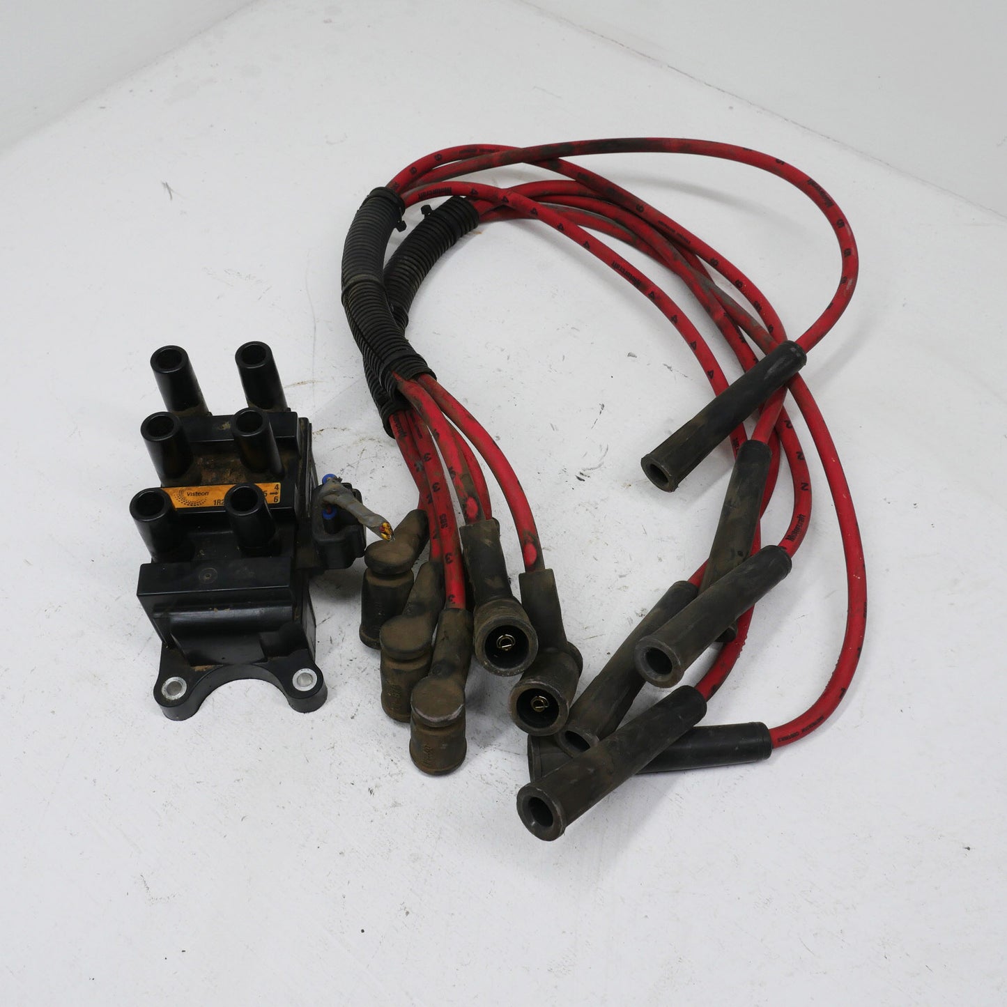 Ignition Coil Pack and Leads - Fits Ford Falcon AU SR 1998-2002