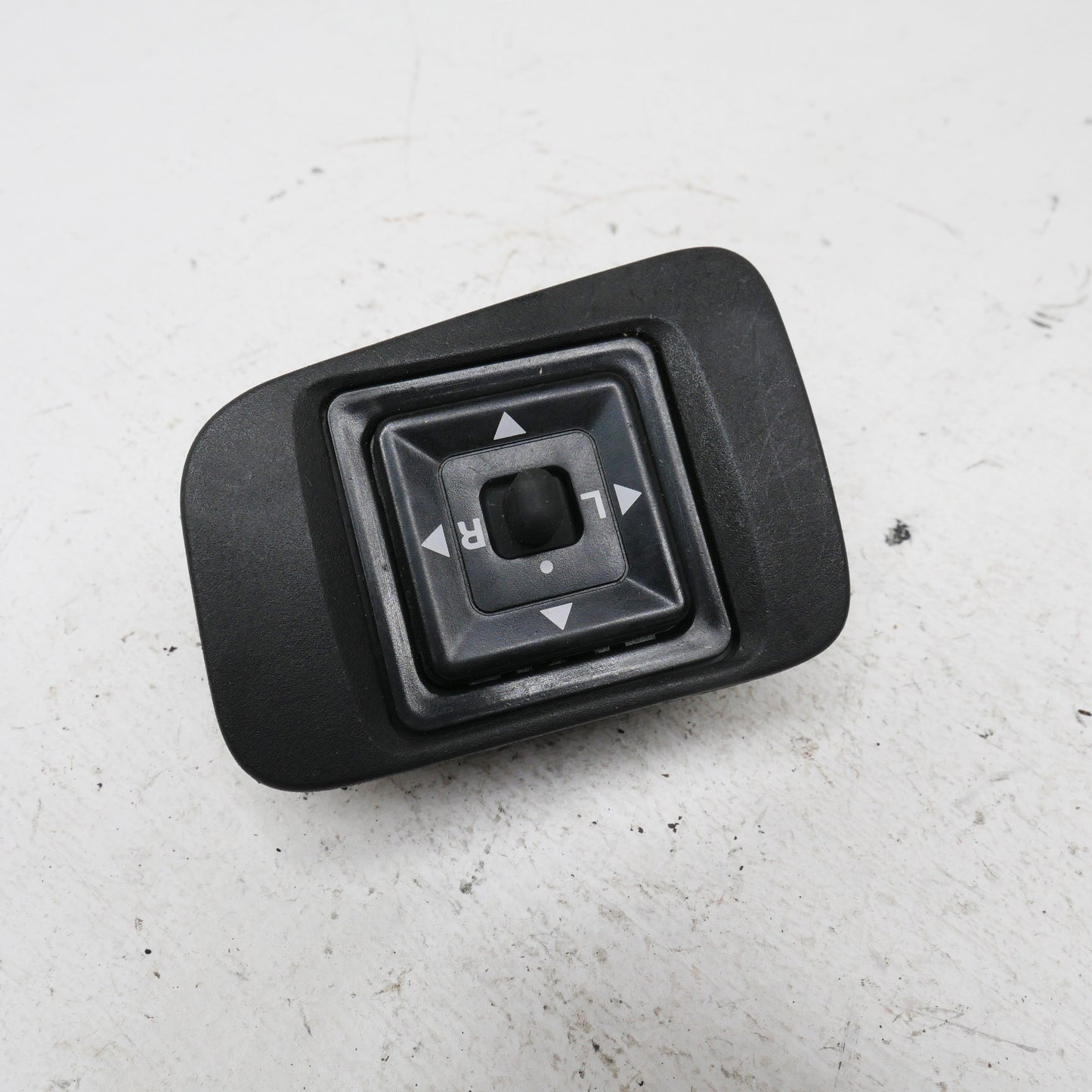 Electric Mirror Controls Switch - Fits Mitsubishi Magna ES TL-TW 2003-2005