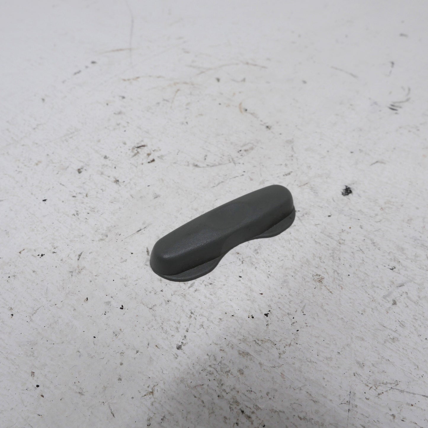 Seat Adjustment Knob Grey - Fits Mitsubishi Magna ES TL-TW 2003-2005