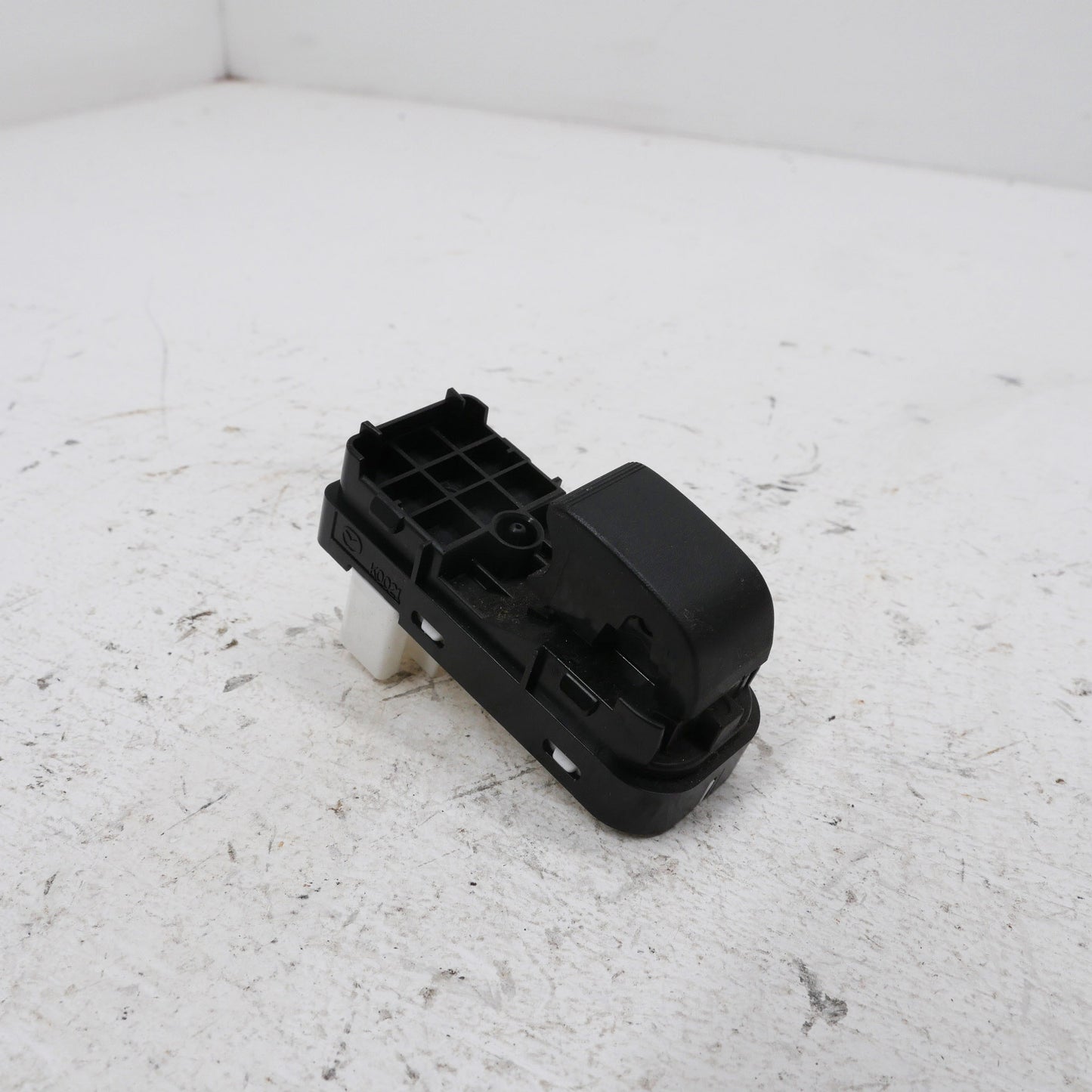 Single Power Window Switch - Fits Mazda 3 BL 2010-2013