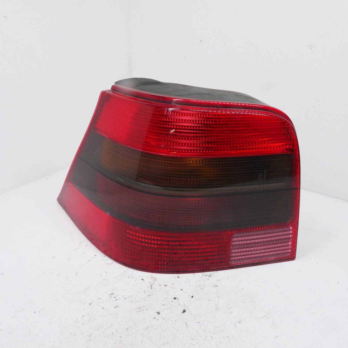 LH Tail Light Lens - Fits Volkswagen Golf Mk4 1J Hatch 1997-2003