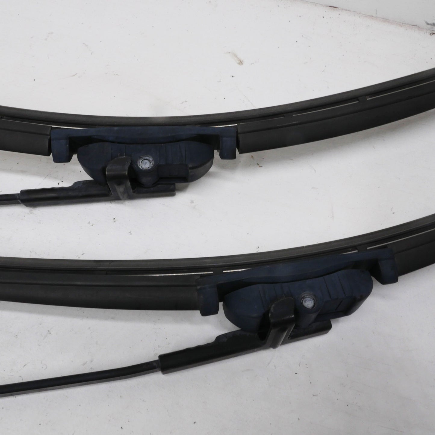 Front Windshield Wiper Arms - Fits Volkswagen Golf Mk4 1J Hatch 1997-2003