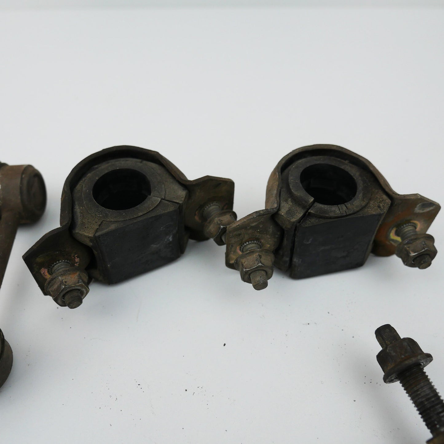 Front Sway Bar Links and Bushing 6 Cyl - Fits Ford Falcon AU SR 1998-2002