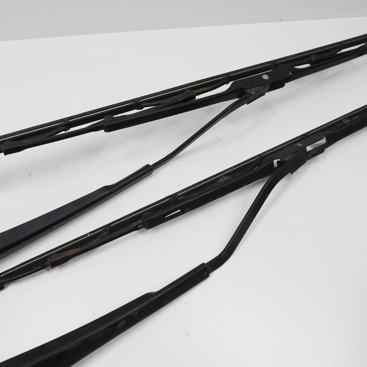 Front Windscreen Wiper Arms - Fits Ford Ford Falcon BA Wagon 2002-2005