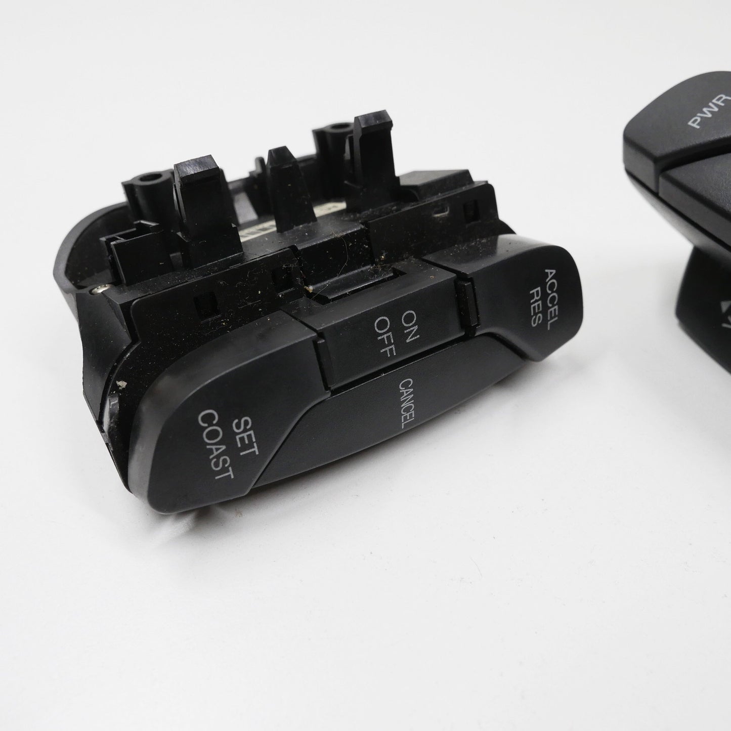 Steering Wheel Stereo Cruise Controls (Un Tested) - Fits Holden Epica EP CDX 2.5L 2007-2011