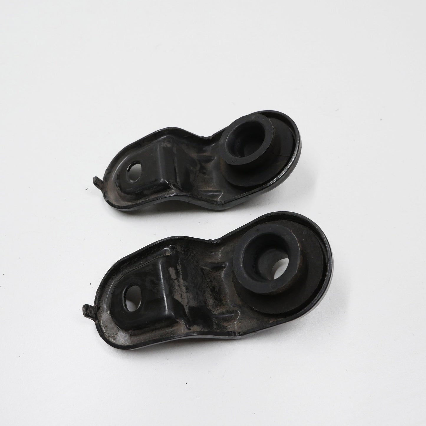 Top Radiator Rubber Mounts - Fits Holden Epica EP CDX 2.5L 2007-2011